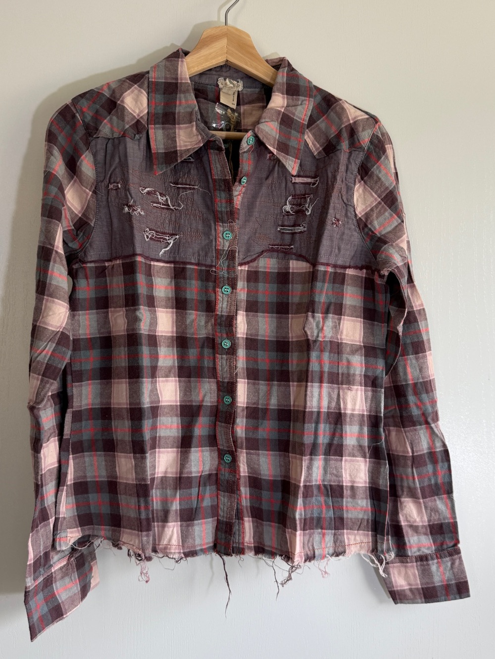 gimmicks by BKE Plaid Button-Down Shirt in Pink and Gray with Distressed Hem
